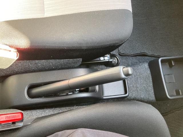 ミライース G リミテッドSAIII スマートキー・7インチエントリーナビ・前後ドライブレコーダー・バックモニター・ETC車載器・シートヒーター・カーペットマット・LEDヘッドランプ・衝突軽減ブレーキ・オートエアコン・ロングバイザー(13枚目)