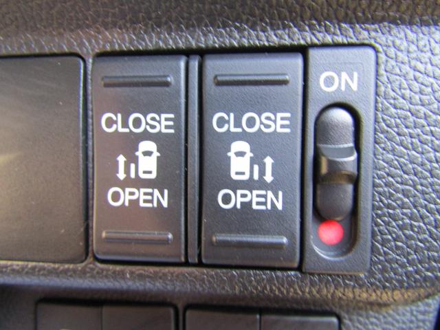 フリード+ハイブリッド ハイブリッド・クロスターホンダセンシング 両側オートスライド ブレーキサポート(18枚目)