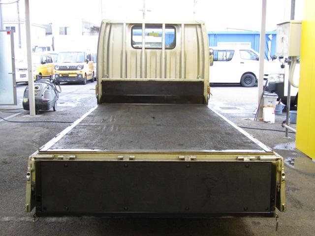 タイタンダッシュ ロングワイドローカスタム キーレス 5速マニュアル 最大積載1500キロ(15枚目)