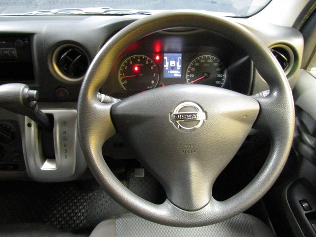 ＮＶ３５０キャラバンワゴン ＤＸ　１０人乗り　ダブルエアコン　電動格納ミラー（12枚目）