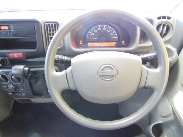 当社にてタイヤ交換も承っております●新品タイヤから中古タイヤやスタッドレスタイヤ等も当社でお安く承りますよ●もちろん社外アルミホイールの取付も承っております●お気軽に当店スタッフまでご相談下さいね●