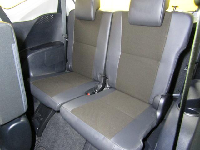 TOYOTA SIENTA HYBRID G CUERO