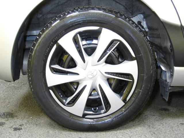 TOYOTA SIENTA HYBRID G CUERO