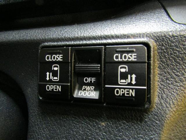 TOYOTA SIENTA HYBRID G CUERO