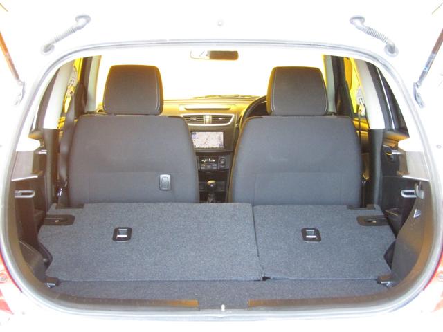 スイフト RS 5速マニュアル メモリーナビ バックカメラ(17枚目)