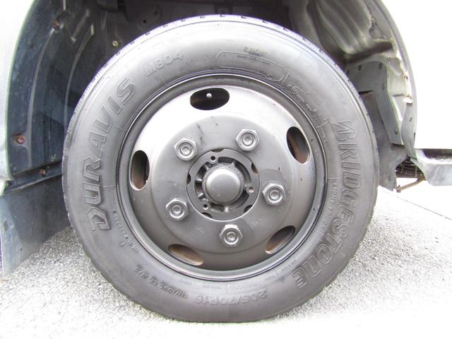 トヨエース ハイブリッド　平ボディ　高床　ディーゼルターボ　最大積載２０００キロ（18枚目）