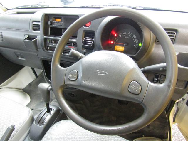 �i���v�������玩�Еۏ؃v�����A�R�N�����ۏ؃v�����ȂǕۏؓ��e���[�������ЃX�^�b�t�����q�l�ɍ������ۏ؃v���������񋟂����Ē����܂����������̕��ł����߂��̐����H��A�f�B�[���[����ŕۏ؂��󂯂��܂���