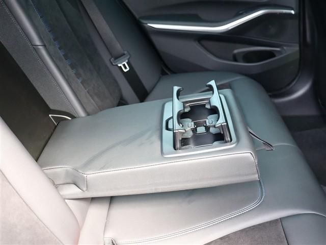 ３シリーズ ３２０ｉ　Ｍスポーツ　ワンオーナー車　純正ナビ　全方位カメラ　スマートキー　アクティブクルーズコントロール　Ｍスポーツエアロ　純正１８インチアルミ　ＬＥＤヘッドライト（50枚目）