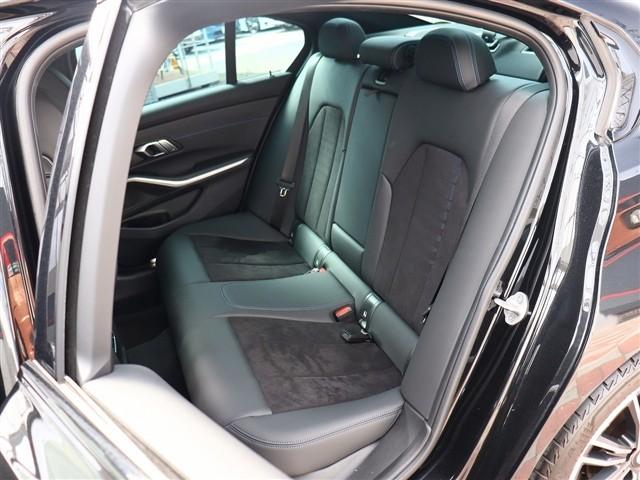 ３シリーズ ３２０ｉ　Ｍスポーツ　ワンオーナー車　純正ナビ　全方位カメラ　スマートキー　アクティブクルーズコントロール　Ｍスポーツエアロ　純正１８インチアルミ　ＬＥＤヘッドライト（51枚目）