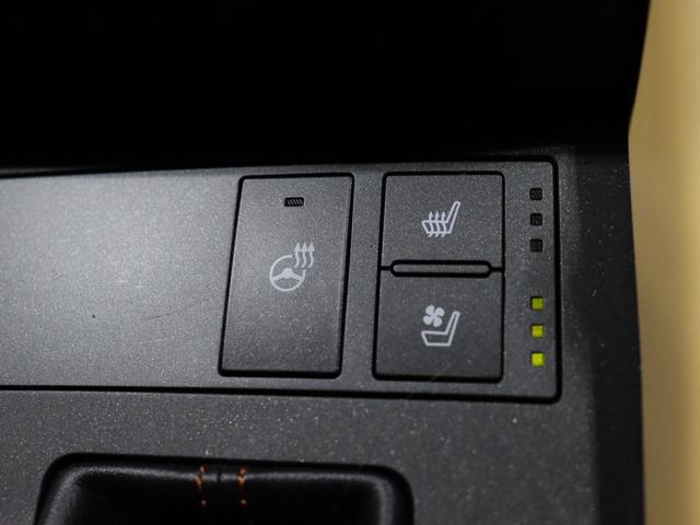ＲＣ ＲＣ２００ｔ　Ｆスポーツ　ＴＲＤエアロ　純正ナビ　フルセグ　バックカメラ　ＣＤ　ＤＶＤ　ＢＴ　レーダークルコン　スマートキー　ＥＴＣ　ＬＥＤライト　純正１９インチアルミ（12枚目）