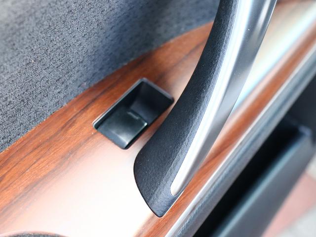 ティアナ ２５０ＸＥ　純正ナビ　バックカメラ　ＣＤ　コンビハンドル　ＥＴＣ　インテリジェントキー　プッシュスタート　サイドエアバック　ウインカーミラー（26枚目）