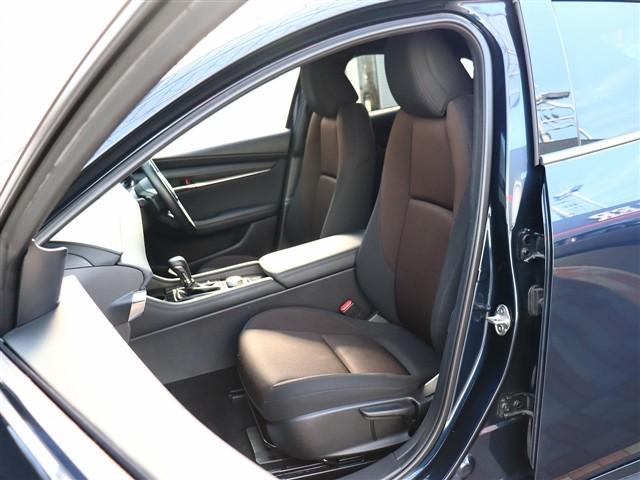 ＭＡＺＤＡ３ファストバック ２０Ｓプロアクティブ　ワンオーナー車　純正ナビ　バックカメラ　ＢＴ　ＨＤＭＩ　スマートキー　ＥＴＣ　アクティブドライビングディスプレイ　コーナーセンサー　ＬＥＤヘッドライト　純正１８インチアルミ　コーナーセンサー（36枚目）