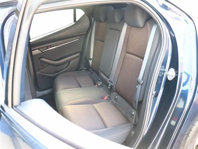 ＭＡＺＤＡ３ファストバック ２０Ｓプロアクティブ　ワンオーナー車　純正ナビ　バックカメラ　ＢＴ　ＨＤＭＩ　スマートキー　ＥＴＣ　アクティブドライビングディスプレイ　コーナーセンサー　ＬＥＤヘッドライト　純正１８インチアルミ　コーナーセンサー（45枚目）