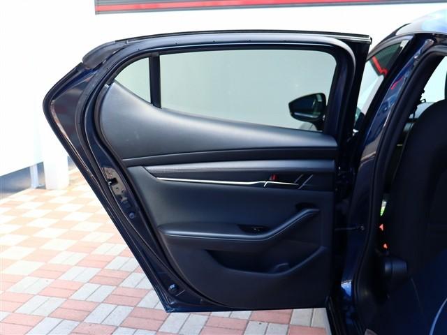 ＭＡＺＤＡ３ファストバック ２０Ｓプロアクティブ　ワンオーナー車　純正ナビ　バックカメラ　ＢＴ　ＨＤＭＩ　スマートキー　ＥＴＣ　アクティブドライビングディスプレイ　コーナーセンサー　ＬＥＤヘッドライト　純正１８インチアルミ　コーナーセンサー（48枚目）