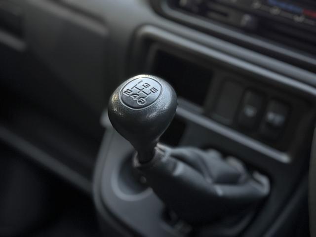 ハイゼットカーゴ クルーズターボ　４ＷＤ！ターボ！純正ＡＷ！社外ナビ！ＥＴＣ！（33枚目）