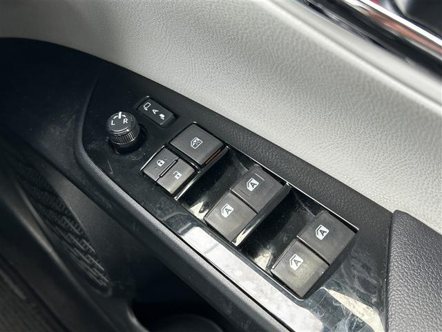 プリウス Ｓ　ＬＥＤヘット　盗難防止システム　スマキー　ＡＣ　ナビ＆ＴＶ　ドライブレコーダー　メディアプレイヤー接続　横滑り防止システム　バックガイドモニター　ＥＴＣ車載器　アルミホイール　運転席パワーウィンドウ（21枚目）