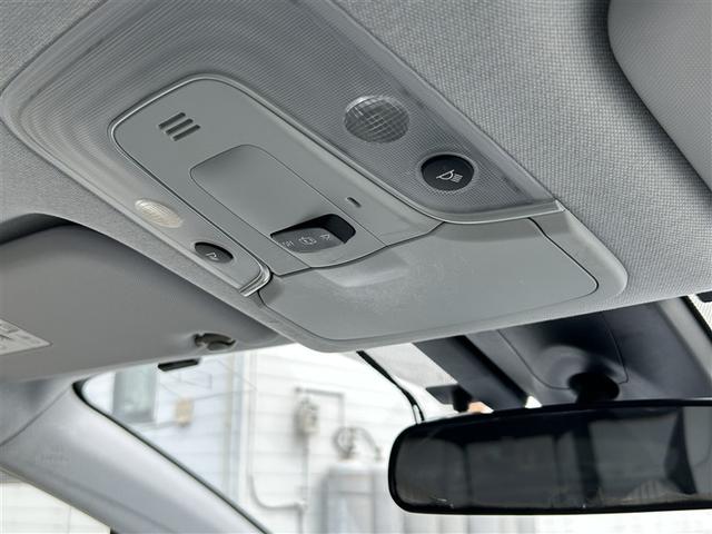 プリウス Ｓ　ＬＥＤヘット　盗難防止システム　スマキー　ＡＣ　ナビ＆ＴＶ　ドライブレコーダー　メディアプレイヤー接続　横滑り防止システム　バックガイドモニター　ＥＴＣ車載器　アルミホイール　運転席パワーウィンドウ（26枚目）