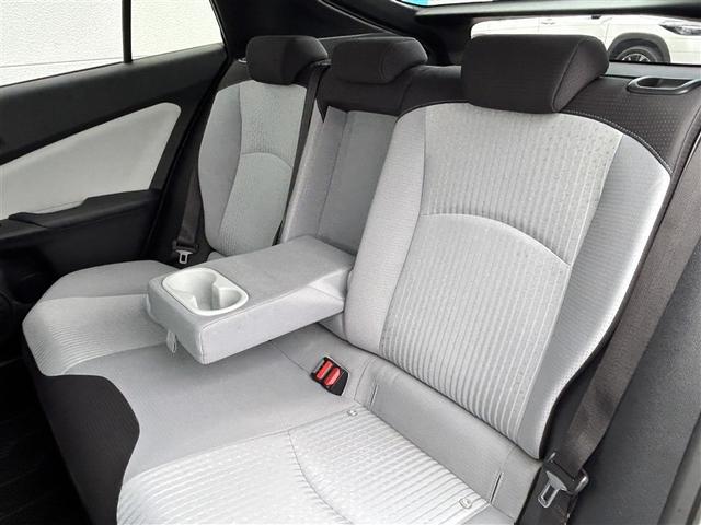 プリウス Ｓ　ＬＥＤヘット　盗難防止システム　スマキー　ＡＣ　ナビ＆ＴＶ　ドライブレコーダー　メディアプレイヤー接続　横滑り防止システム　バックガイドモニター　ＥＴＣ車載器　アルミホイール　運転席パワーウィンドウ（28枚目）