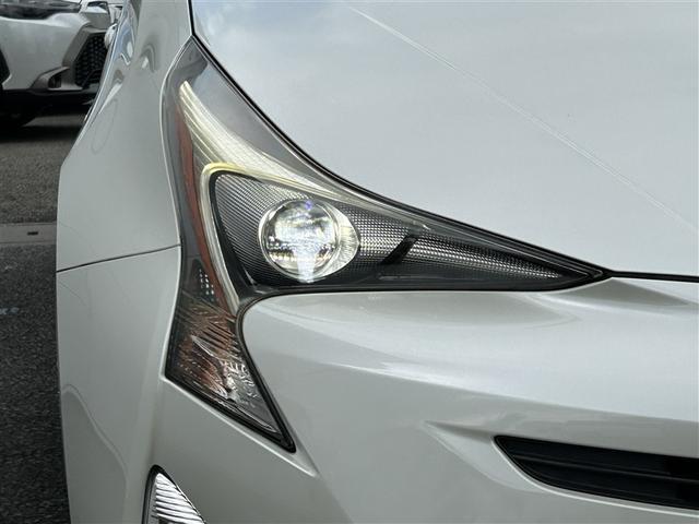 プリウス Ｓ　ＬＥＤヘット　盗難防止システム　スマキー　ＡＣ　ナビ＆ＴＶ　ドライブレコーダー　メディアプレイヤー接続　横滑り防止システム　バックガイドモニター　ＥＴＣ車載器　アルミホイール　運転席パワーウィンドウ（36枚目）