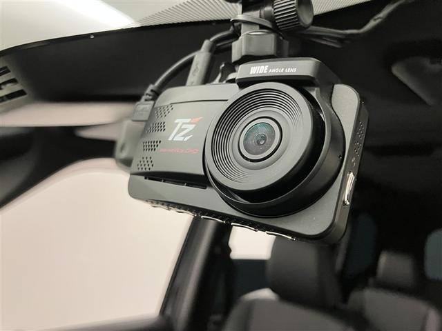 ヴォクシー Ｓ－Ｚ　ＤＶＤ再生機能　スマートキープッシュスタート　両側電動パワースライドドア　パワーウインドウ　１オナ　ＥＴＣ車載器　ＬＥＤライト　デュアルエアコン　アルミホイール　盗難防止装置　記録簿　横滑り防止機能（15枚目）
