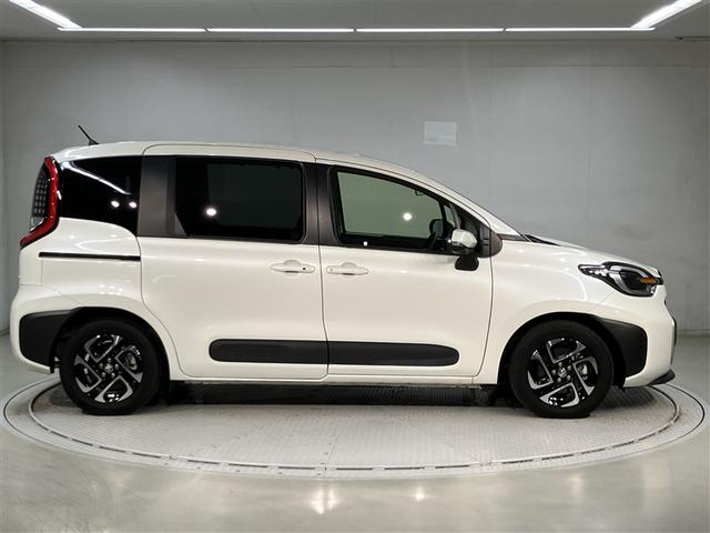 シエンタ ハイブリッドZ TSS ワンオーナ エアバック アルミ キーレスエントリー イモビライザー 整備記録簿 バックモニター LEDヘッドライト ETC車載器 横滑り防止 スマートキー オートエアコン サイドエアバッグ(3枚目)