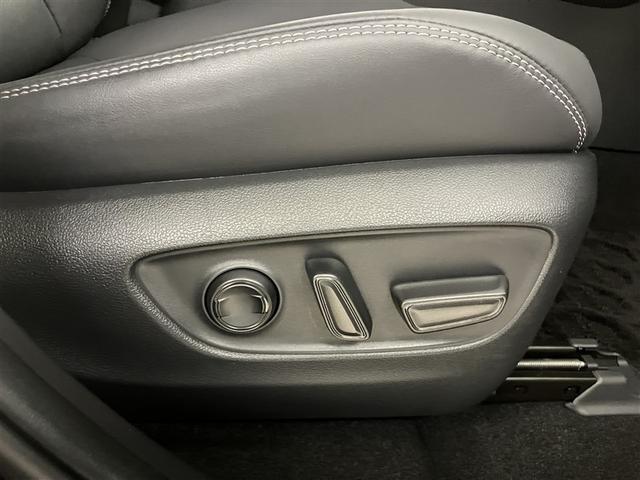 RAV4 ハイブリッドG 衝突被害軽減装置 ドライブレコーダ AC100V電源 ワンオーナ- バックモニター 整備記録簿 地デジTV LEDヘッドライト スマキー 電動シ-ト AWD TVナビ パワステ 横滑り防止装置 AAC(30枚目)