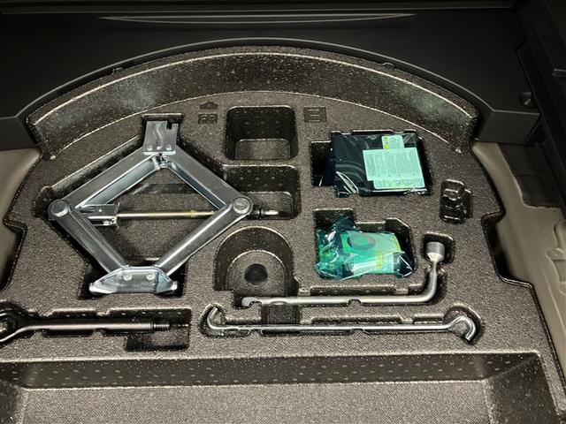 RAV4 ハイブリッドG 衝突被害軽減装置 ドライブレコーダ AC100V電源 ワンオーナ- バックモニター 整備記録簿 地デジTV LEDヘッドライト スマキー 電動シ-ト AWD TVナビ パワステ 横滑り防止装置 AAC(38枚目)