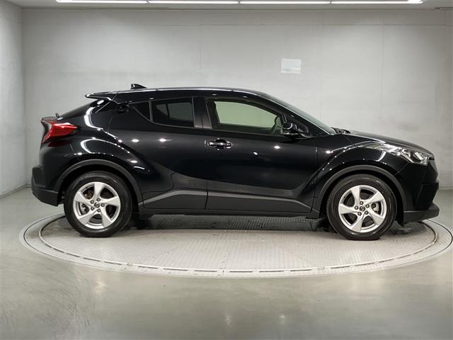 Ｃ－ＨＲ Ｓ－Ｔ　サイドエアバック　イモビライザー　バックモニター　オートクルーズコントロール　エアバッグ　ドライブレコーダー　アルミホイール　横滑り防止装置　ＡＢＳ　ナビ＆ＴＶ　スマートキー　オートエアコン　キーレス（3枚目）