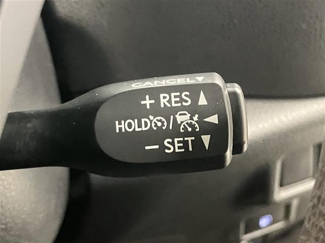 Ｃ－ＨＲ Ｓ－Ｔ　サイドエアバック　イモビライザー　バックモニター　オートクルーズコントロール　エアバッグ　ドライブレコーダー　アルミホイール　横滑り防止装置　ＡＢＳ　ナビ＆ＴＶ　スマートキー　オートエアコン　キーレス（10枚目）