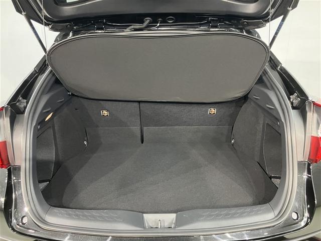 Ｃ－ＨＲ Ｓ－Ｔ　サイドエアバック　イモビライザー　バックモニター　オートクルーズコントロール　エアバッグ　ドライブレコーダー　アルミホイール　横滑り防止装置　ＡＢＳ　ナビ＆ＴＶ　スマートキー　オートエアコン　キーレス（15枚目）