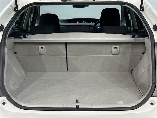 プリウス S Bモニタ- フルセグ地デジ AUX接続可 インテリキー デュアルエアバック エアB イモビライザー DVD再生可能 ワンオーナー車 ナビTV AUTOエアコン 横スベリ防止 アルミホイール ETC装備(16枚目)