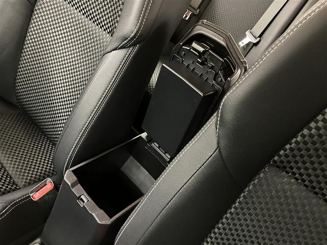 カローラアクシオ １．５Ｇ　ダブルバイビー　衝突回避システム　Ｂカメラ　ワンセグＴＶ　ＬＥＤライト　メモリナビ　オートエアコン　Ｉ－ＳＴＯＰ　スマートキー　盗難防止装置　ナビ＆ＴＶ　エアバッグ　キーレス　横滑り防止機能（29枚目）