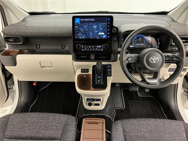 シエンタ ハイブリッドＺ　ＴＳＳ　ワンオーナ　エアバック　アルミ　キーレスエントリー　ナビＴＶ　イモビライザー　バックモニター　ＬＥＤヘッドライト　ＥＴＣ車載器　横滑り防止　スマートキー　オートエアコン　サイドエアバッグ（5枚目）