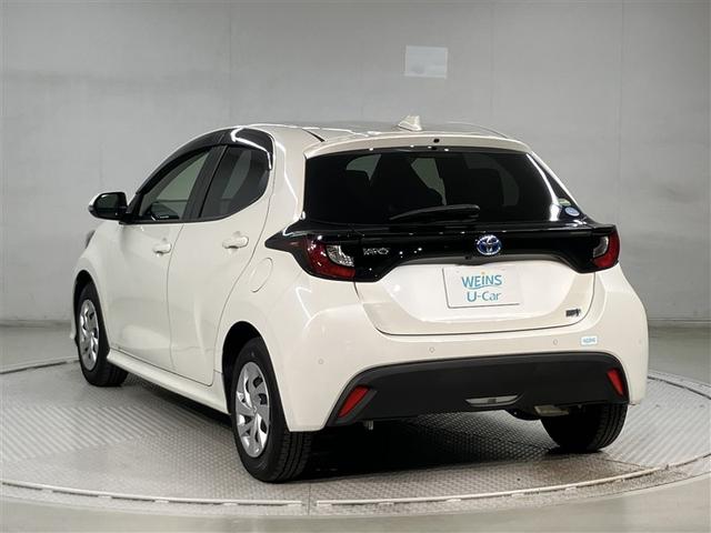 ヤリス ハイブリッドＧ　サイドエアバッグ　スマートキ　Ｂモニター　ドライブレコーダー　ＥＴＣ車載器　横滑り防止装置　クルコン　セキュリティアラーム　メディアプレイヤー接続　パワステ　キーフリー　オートエアコン　ＡＢＳ（4枚目）