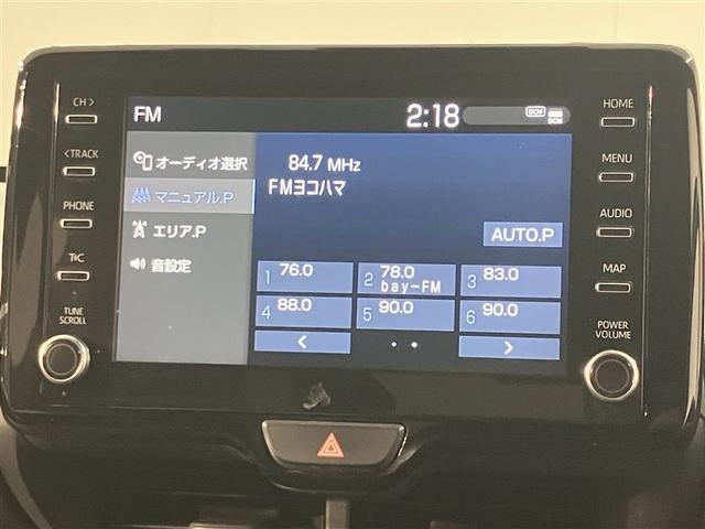 ヤリス ハイブリッドＧ　サイドエアバッグ　スマートキ　Ｂモニター　ドライブレコーダー　ＥＴＣ車載器　横滑り防止装置　クルコン　セキュリティアラーム　メディアプレイヤー接続　パワステ　キーフリー　オートエアコン　ＡＢＳ（6枚目）