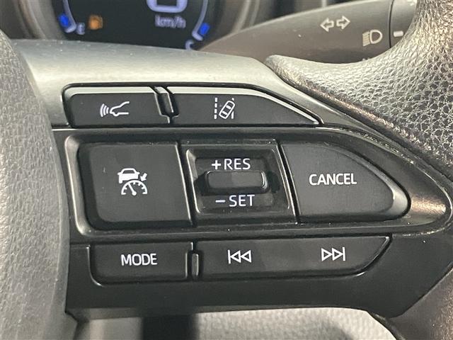 ヤリス ハイブリッドＧ　サイドエアバッグ　スマートキ　Ｂモニター　ドライブレコーダー　ＥＴＣ車載器　横滑り防止装置　クルコン　セキュリティアラーム　メディアプレイヤー接続　パワステ　キーフリー　オートエアコン　ＡＢＳ（15枚目）