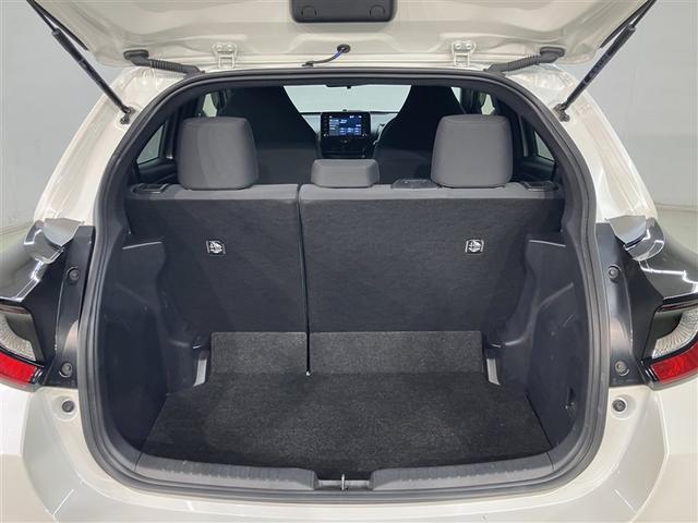 ヤリス ハイブリッドＧ　サイドエアバッグ　スマートキ　Ｂモニター　ドライブレコーダー　ＥＴＣ車載器　横滑り防止装置　クルコン　セキュリティアラーム　メディアプレイヤー接続　パワステ　キーフリー　オートエアコン　ＡＢＳ（20枚目）