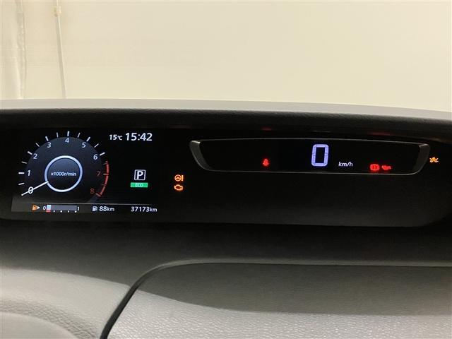 セレナ ハイウェイスター　ダブルエアコン　スマートキー＆プッシュスタート　メモリーナビゲーション　ＬＥＤ　キーレス　ナビＴＶ　横滑防止装置　点検記録簿　ミュージックプレイヤー接続可　ＥＴＣ車載器　ＤＶＤ再生　ダブルエアバック（12枚目）