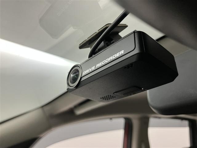 セレナ ハイウェイスター　ダブルエアコン　スマートキー＆プッシュスタート　メモリーナビゲーション　ＬＥＤ　キーレス　ナビＴＶ　横滑防止装置　点検記録簿　ミュージックプレイヤー接続可　ＥＴＣ車載器　ＤＶＤ再生　ダブルエアバック（14枚目）