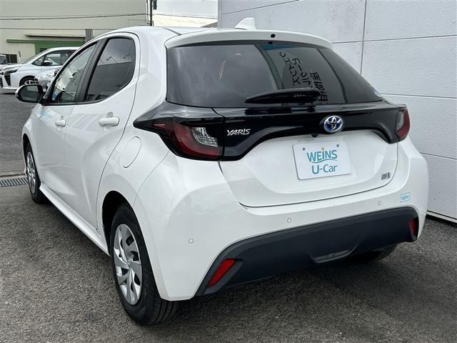 ヤリス ハイブリッドX カーテンエアバッグ イモビライザー バックモニター ワイヤレスキー ABS ナビ オートクルーズ ミュージックプレイヤー接続可 Wエアバック パワーウィンドウ オートエアコン ETC エアバック(3枚目)