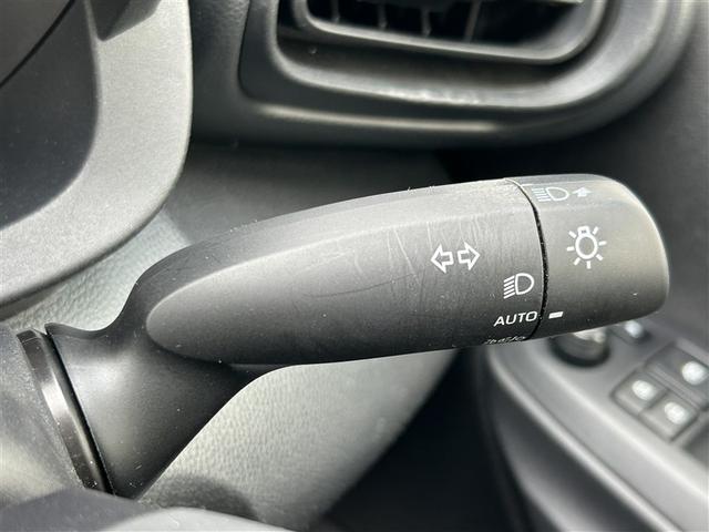 ヤリス ハイブリッドX カーテンエアバッグ イモビライザー バックモニター ワイヤレスキー ABS ナビ オートクルーズ ミュージックプレイヤー接続可 Wエアバック パワーウィンドウ オートエアコン ETC エアバック(17枚目)