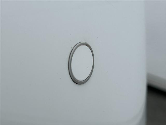 ヤリス ハイブリッドX カーテンエアバッグ イモビライザー バックモニター ワイヤレスキー ABS ナビ オートクルーズ ミュージックプレイヤー接続可 Wエアバック パワーウィンドウ オートエアコン ETC エアバック(31枚目)