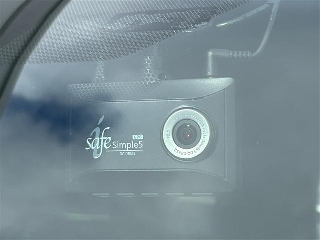 ヴォクシー ＺＳ　煌ＩＩ　両側ＰＳＤ　アルミホイール　ＶＳＣ　ナビ＆ＴＶ　ＤＶＤ再生可能　スマートキ－　ＰＳ　オートエアコン　キーレスエントリー　地デジＴＶ　全席パワーウインドウ　ＬＥＤライト　ＡＢＳ　バックモニター（11枚目）