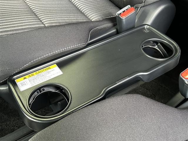 ヴォクシー ＺＳ　煌ＩＩ　両側ＰＳＤ　アルミホイール　ＶＳＣ　ナビ＆ＴＶ　ＤＶＤ再生可能　スマートキ－　ＰＳ　オートエアコン　キーレスエントリー　地デジＴＶ　全席パワーウインドウ　ＬＥＤライト　ＡＢＳ　バックモニター（30枚目）