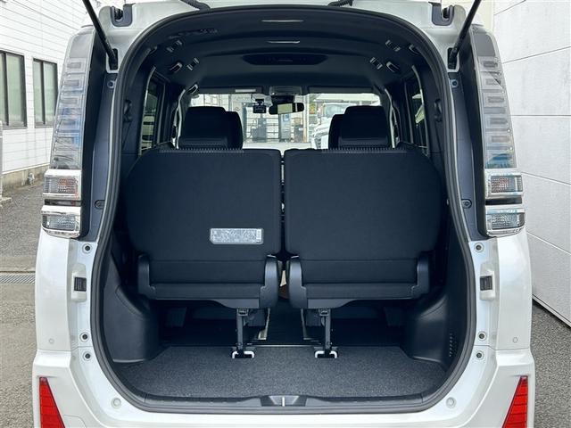 ヴォクシー ＺＳ　煌ＩＩ　両側ＰＳＤ　アルミホイール　ＶＳＣ　ナビ＆ＴＶ　ＤＶＤ再生可能　スマートキ－　ＰＳ　オートエアコン　キーレスエントリー　地デジＴＶ　全席パワーウインドウ　ＬＥＤライト　ＡＢＳ　バックモニター（32枚目）