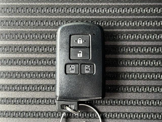 ヴォクシー ＺＳ　煌ＩＩ　両側ＰＳＤ　アルミホイール　ＶＳＣ　ナビ＆ＴＶ　ＤＶＤ再生可能　スマートキ－　ＰＳ　オートエアコン　キーレスエントリー　地デジＴＶ　全席パワーウインドウ　ＬＥＤライト　ＡＢＳ　バックモニター（40枚目）