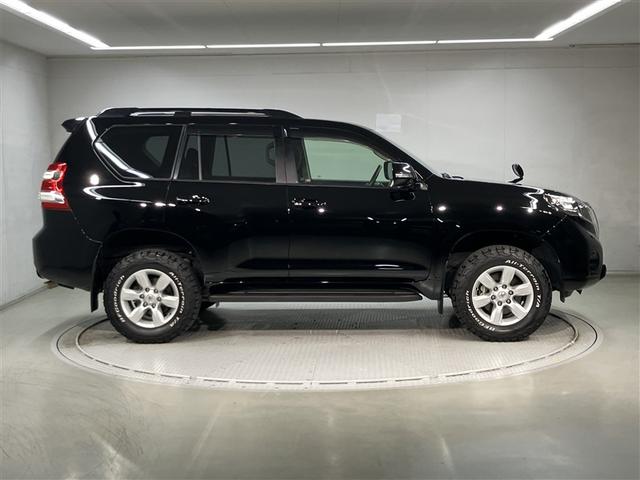 ランドクルーザープラド ＴＸ　ＬＥＤランプ　リアカメラ　ＡＢＳ付き　盗難防止装置　アルミホイール　３列　メモリーナビ　キーレス　メディアプレイヤー接続　サイドエアバッグ　ナビＴＶ　ダブルエアバッグ　ＥＴＣ装備　横滑り防止　前席ＰＷ（3枚目）