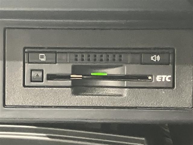 ランドクルーザープラド ＴＸ　ＬＥＤランプ　リアカメラ　ＡＢＳ付き　盗難防止装置　アルミホイール　３列　メモリーナビ　キーレス　メディアプレイヤー接続　サイドエアバッグ　ナビＴＶ　ダブルエアバッグ　ＥＴＣ装備　横滑り防止　前席ＰＷ（8枚目）