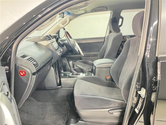 ランドクルーザープラド ＴＸ　ＬＥＤランプ　リアカメラ　ＡＢＳ付き　盗難防止装置　アルミホイール　３列　メモリーナビ　キーレス　メディアプレイヤー接続　サイドエアバッグ　ナビＴＶ　ダブルエアバッグ　ＥＴＣ装備　横滑り防止　前席ＰＷ（11枚目）