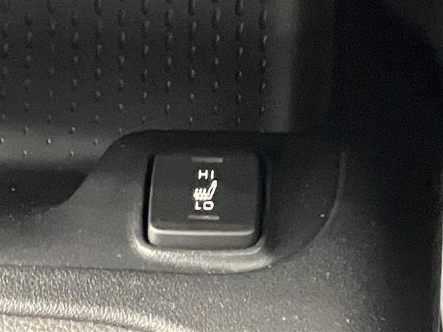 カローラスポーツ ハイブリッドＧ　Ｚ　ＴＳＳ　ＡＡＣ　エアバッグ　ＡＣ１００Ｖ電源　フルセグＴＶ　イモビライザー　ナビＴＶ　スマートキ－　ＶＳＣ　ＡＢＳ　キーフリー　パワーウィンドウ　ＬＥＤ　メモリーナビ　ドラレコ　アルミホイール　ＥＴＣ（17枚目）